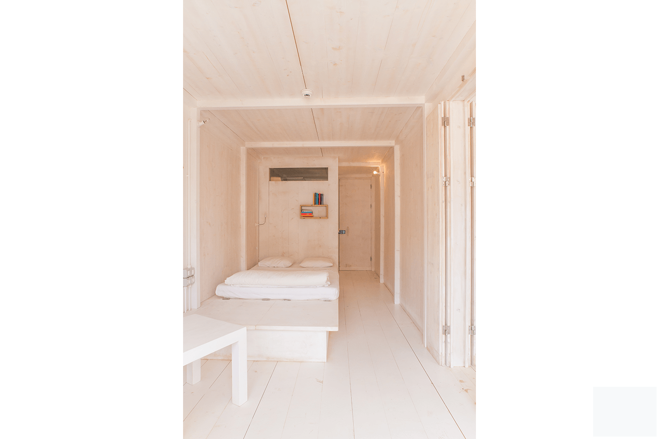 acquiles_eco_hotel_04_Ramos_Castellano_Architects_Room_3.png